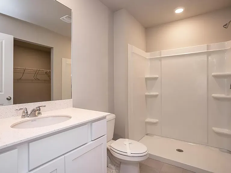 1112 Cove St SE — Photo 9