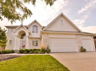 17325 Cinnamon St, Omaha, NE 68135