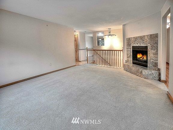 4th image of 3917 70th Avenue Ct W #A
