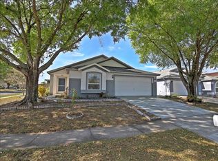 401 Sand Ridge Dr, Valrico, FL 33594