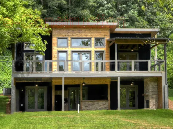 57 Modal Ct, Ellijay, GA 30540