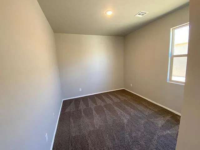 4 bed, 2.0 bath, 1907 sqft, $2,695 — Photo 2