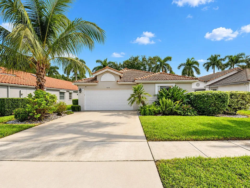9638 Harbour Lake Cir
