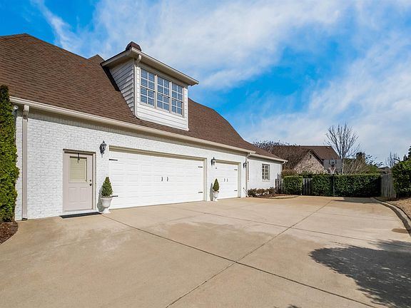 4th image of 715 Boulder Lake Ln