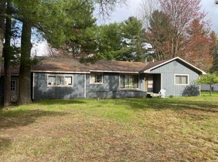 215 Springside Ct, Roscommon, MI 48653