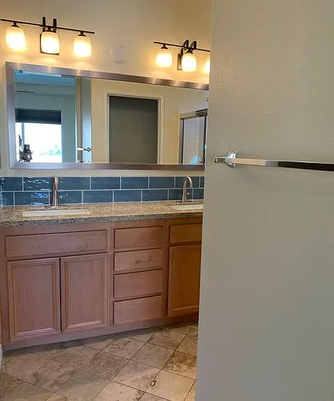 Master bath.