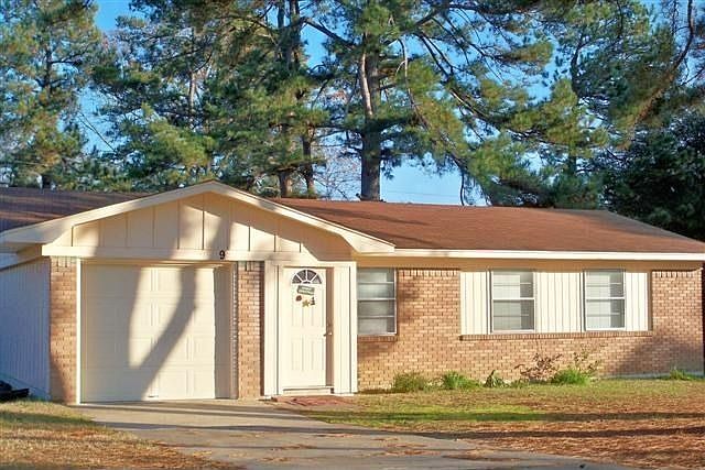 1st image of 9 Tulip Dr