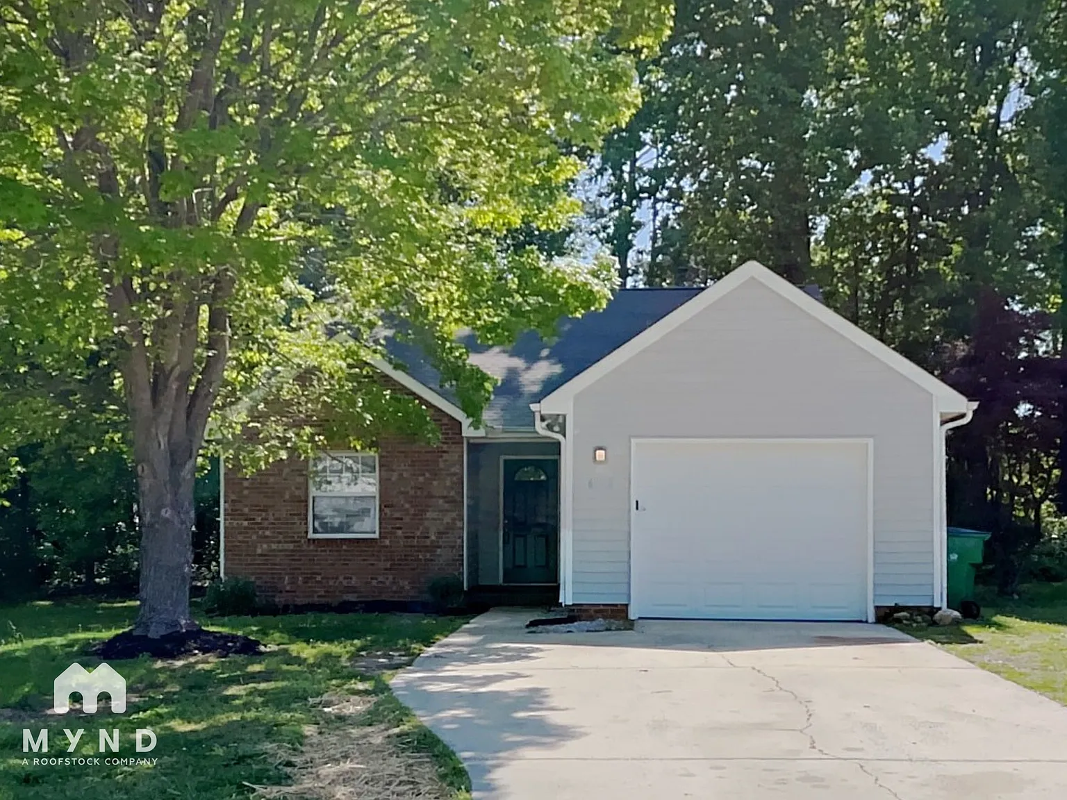 3 bed, 2.0 bath, 1225 sqft, $2,025 — Photo 1