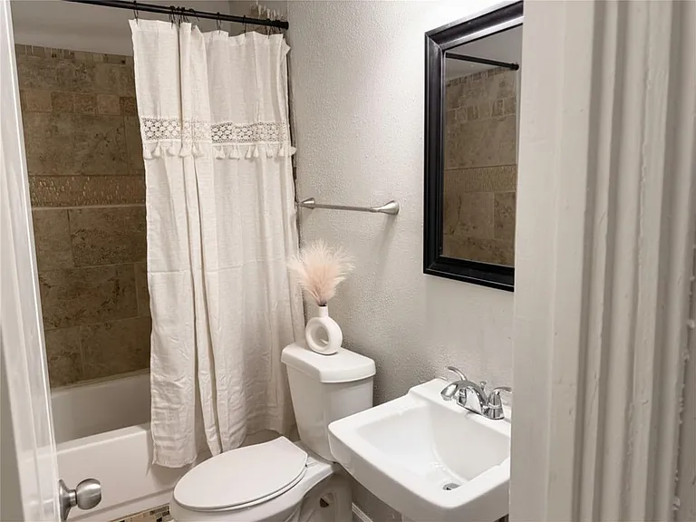 5222 Northridge Dr — Photo 10