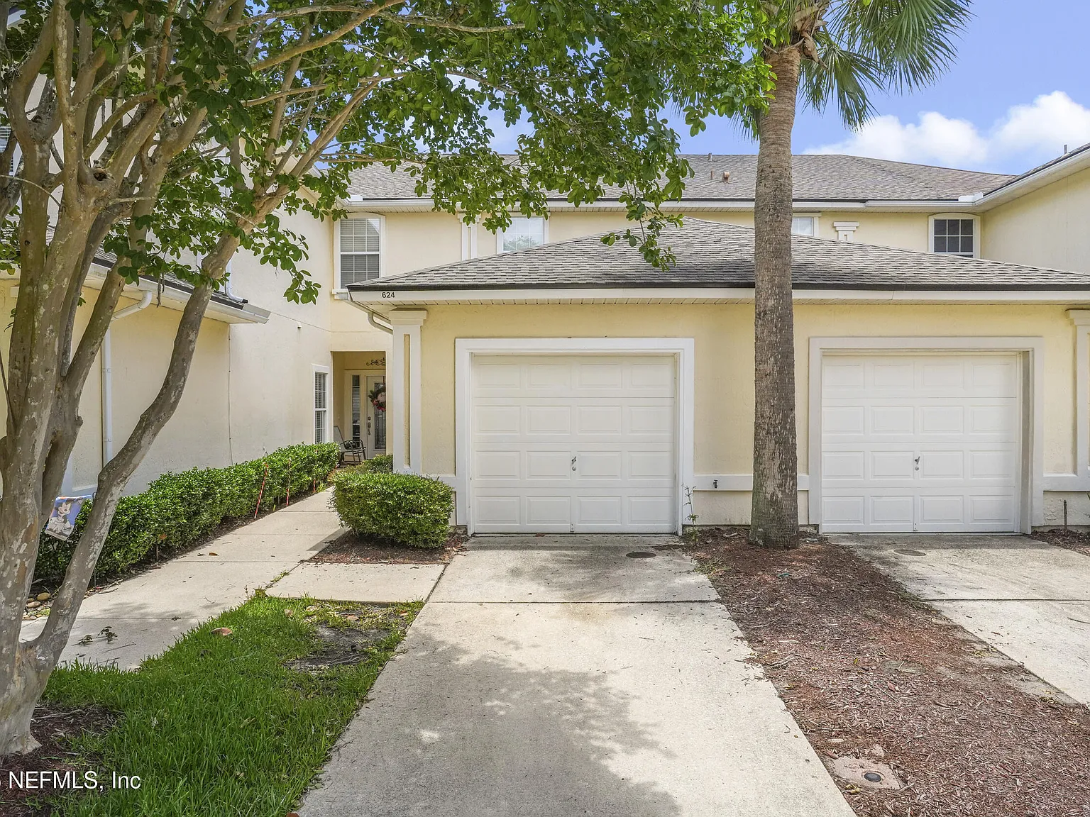 2 bed, 2.5 bath, 1104 sqft, $1,600 — Photo 3