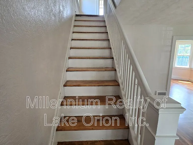 96 Oliver St — Photo 19
