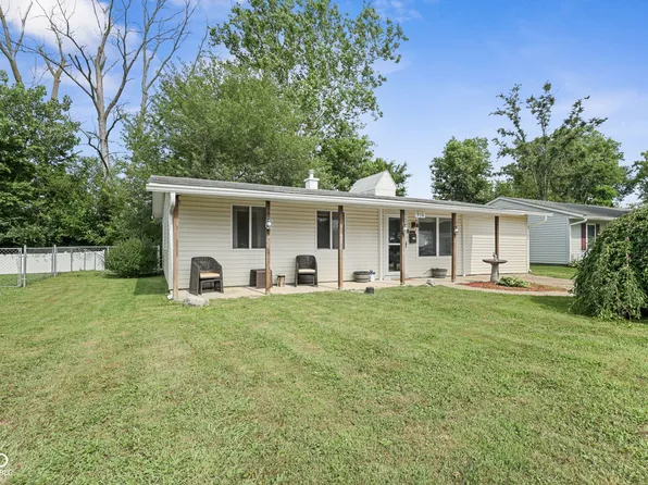 950 Edgewood Dr, Mooresville, IN 46158