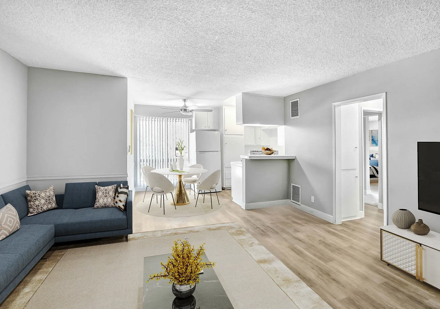 Park Vanowen Apartments — Photo 4