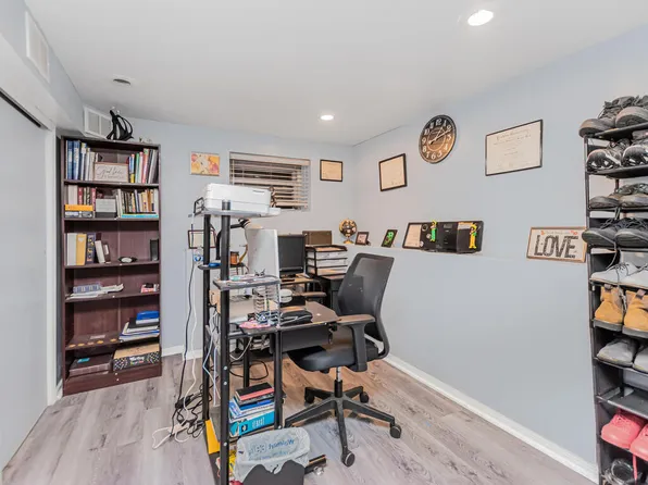 1260 Adee Avenue image 12 of 21