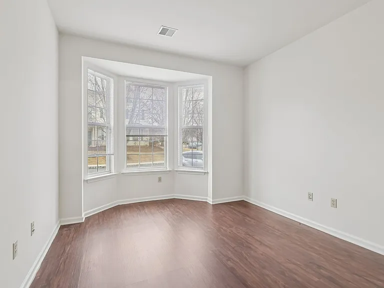Autumn Park Apartments — Photo 44