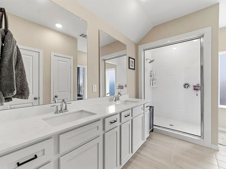 21235 Doubtful Canyon Dr — Photo 22