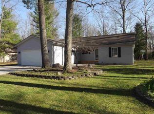 279 Goldenrod Dr, Houghton Lake, MI 48629
