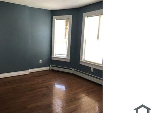 54 Bedford St #2