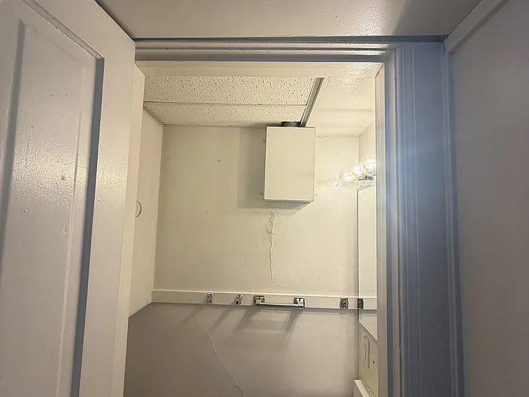 710 S Rose St #5 — Photo 4