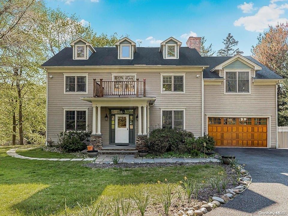 1st image of 98 Mohican Park Avenue