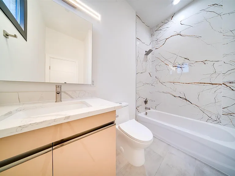 1920 Caddo St #204A — Photo 17