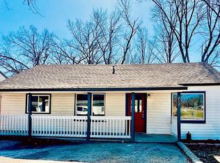 217 W Park Ave, Nevada, MO 64772