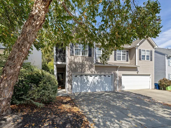 2413 Bay Harbor Dr, Raleigh, NC 27604