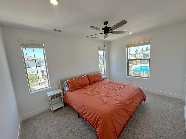 546 W Mahogany Ln — Photo 16