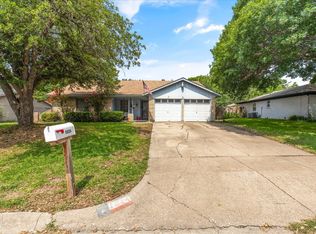 1024 Hill Top Pass, Benbrook, TX 76126