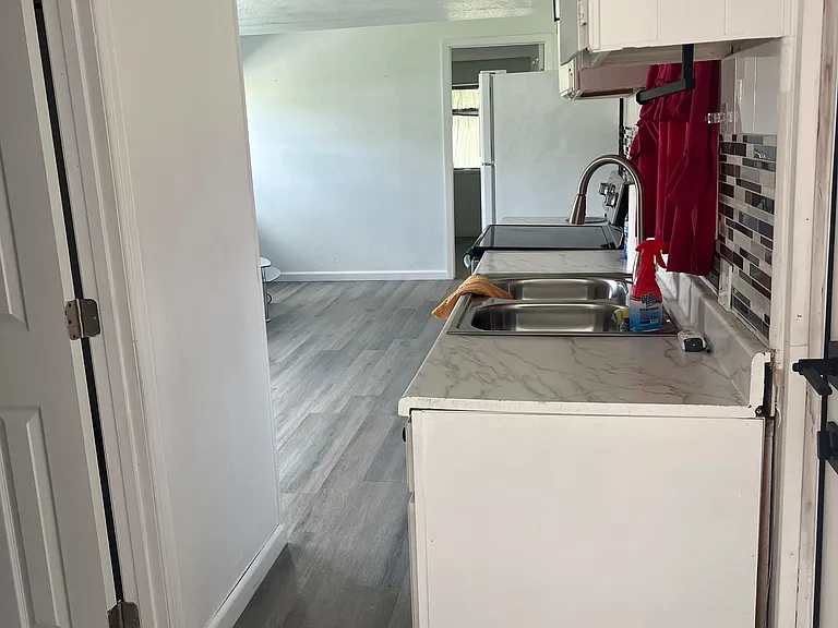 715 Satsuma St #715 — Photo 10