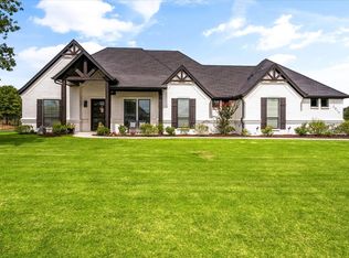 2017 Forest Bluff Trl, Azle, TX 76020