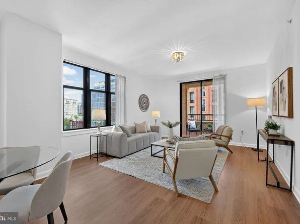 400 Massachusetts Ave NW APT 711, Washington, DC 20001
