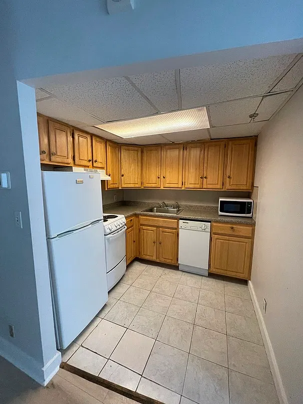 480 Commonwealth Ave — Photo 3