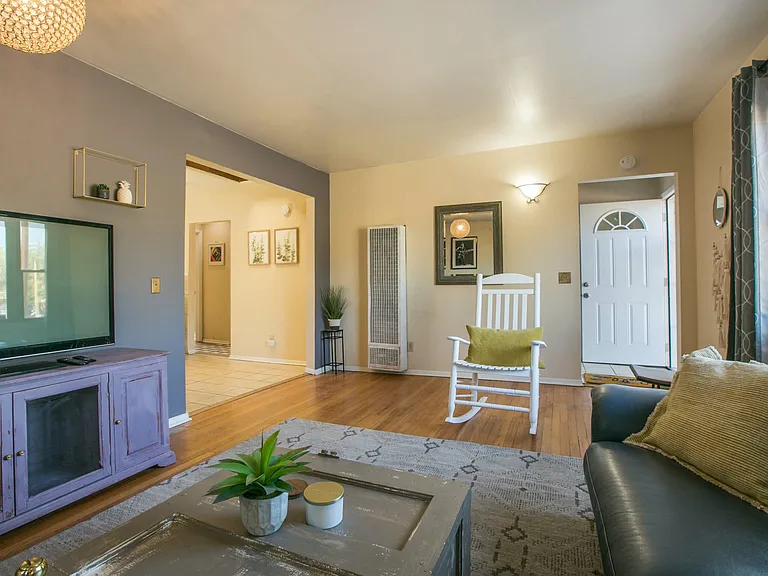 217 Cornell Dr SE — Photo 7