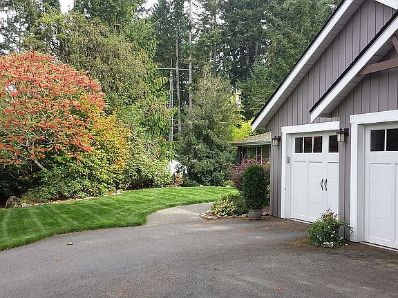 5th image of 1722 212th Ave SE