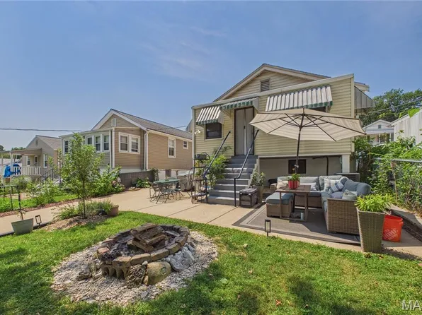 9920 Lark Ave, Saint Louis, MO 63125