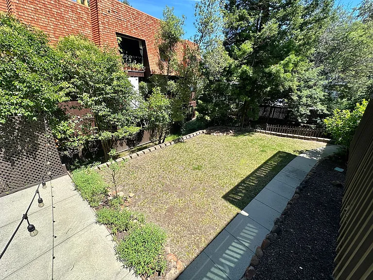 192 Prospect Dr — Photo 47