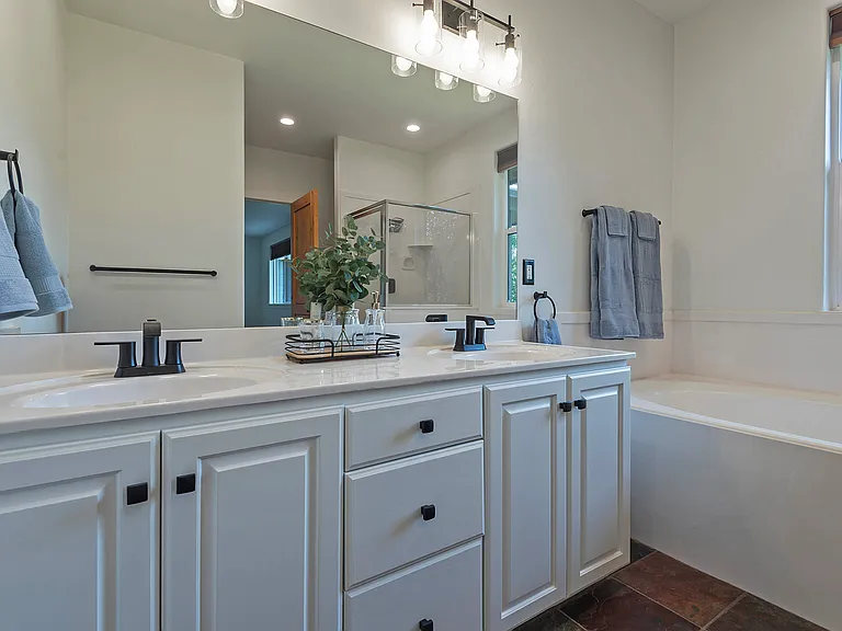 1028 Station Loop Rd — Photo 13