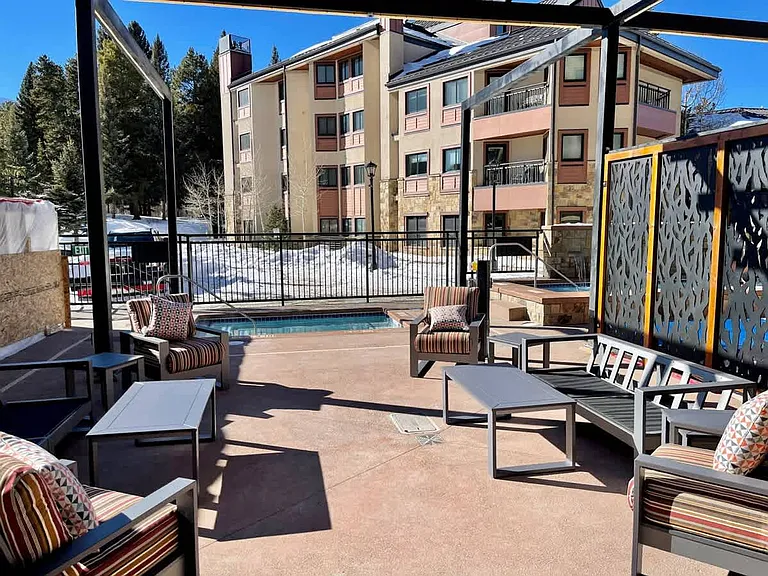 535 S Park Ave #ID1387661P — Photo 24