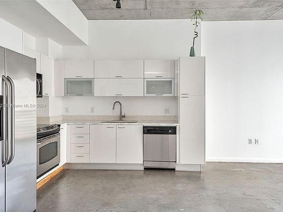 4th image of 133 NE 2nd Ave APT 508
