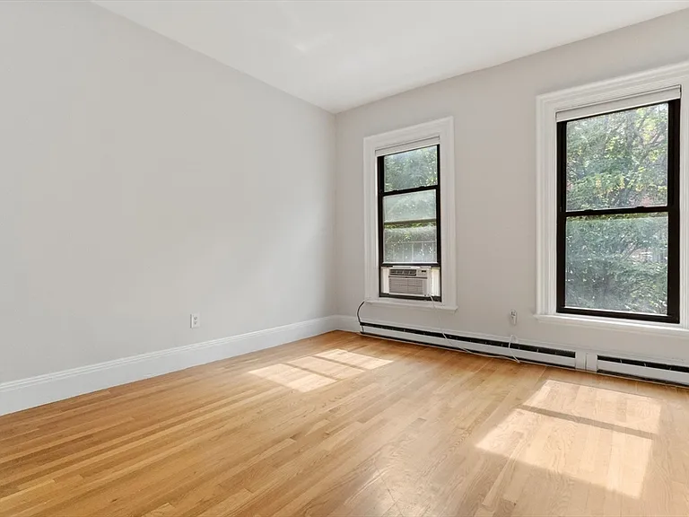 182 W Brookline St #3 — Photo 6