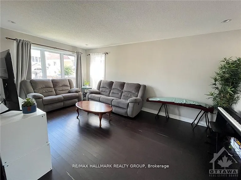 110 Garrity Cres — Photo 6