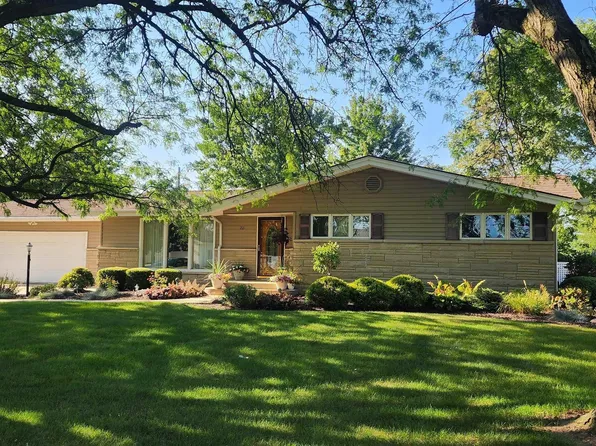 221 W Jackson St, Monroe, IN 46772