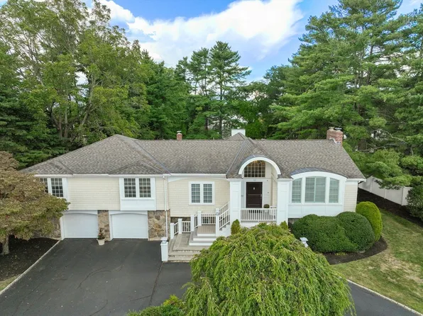 11 Mosley Rd, Newton, MA 02459