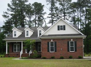 321 Londonderry Dr, Lumberton, NC 28358