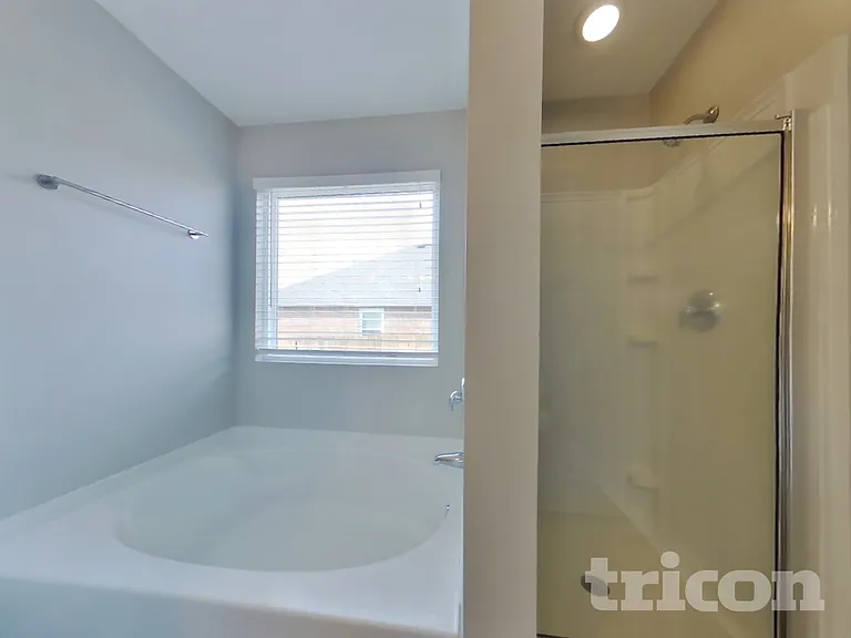 5004 Millpond Ct — Photo 8