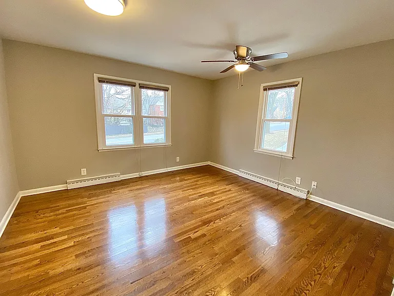 4920 Rainbow Blvd — Photo 5