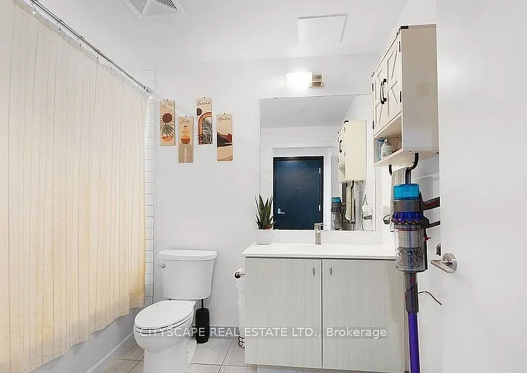 5 Wellington St S #814 — Photo 5