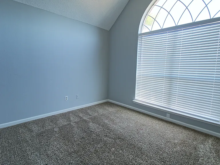6418 Wildhaven Dr — Photo 24