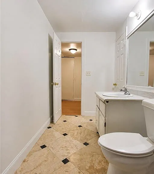 818 Springlake Rd — Photo 46